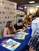 614-gmw-signing_005.jpg