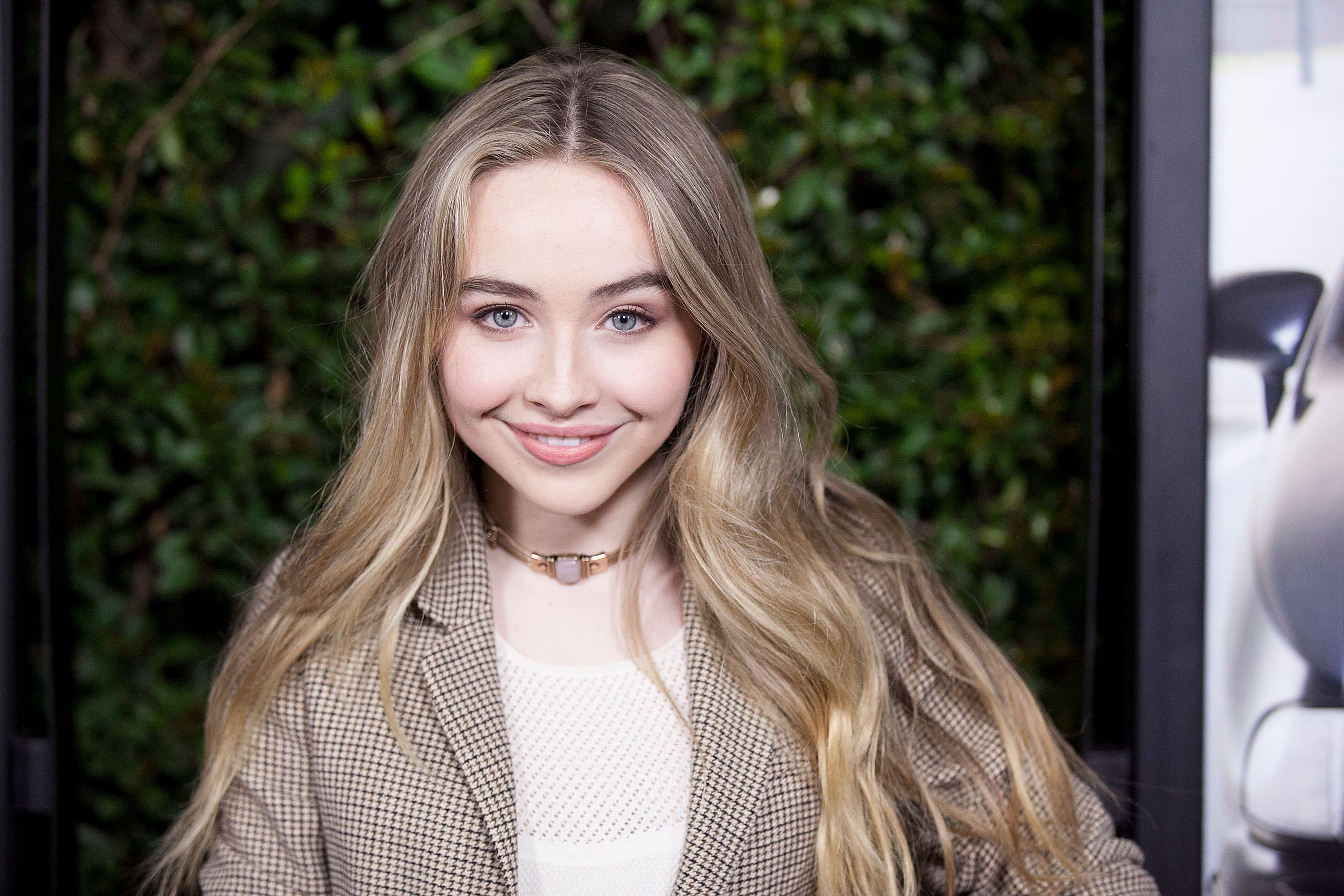 dhd-pre_0019.jpg dhd-pre_0019.jpg