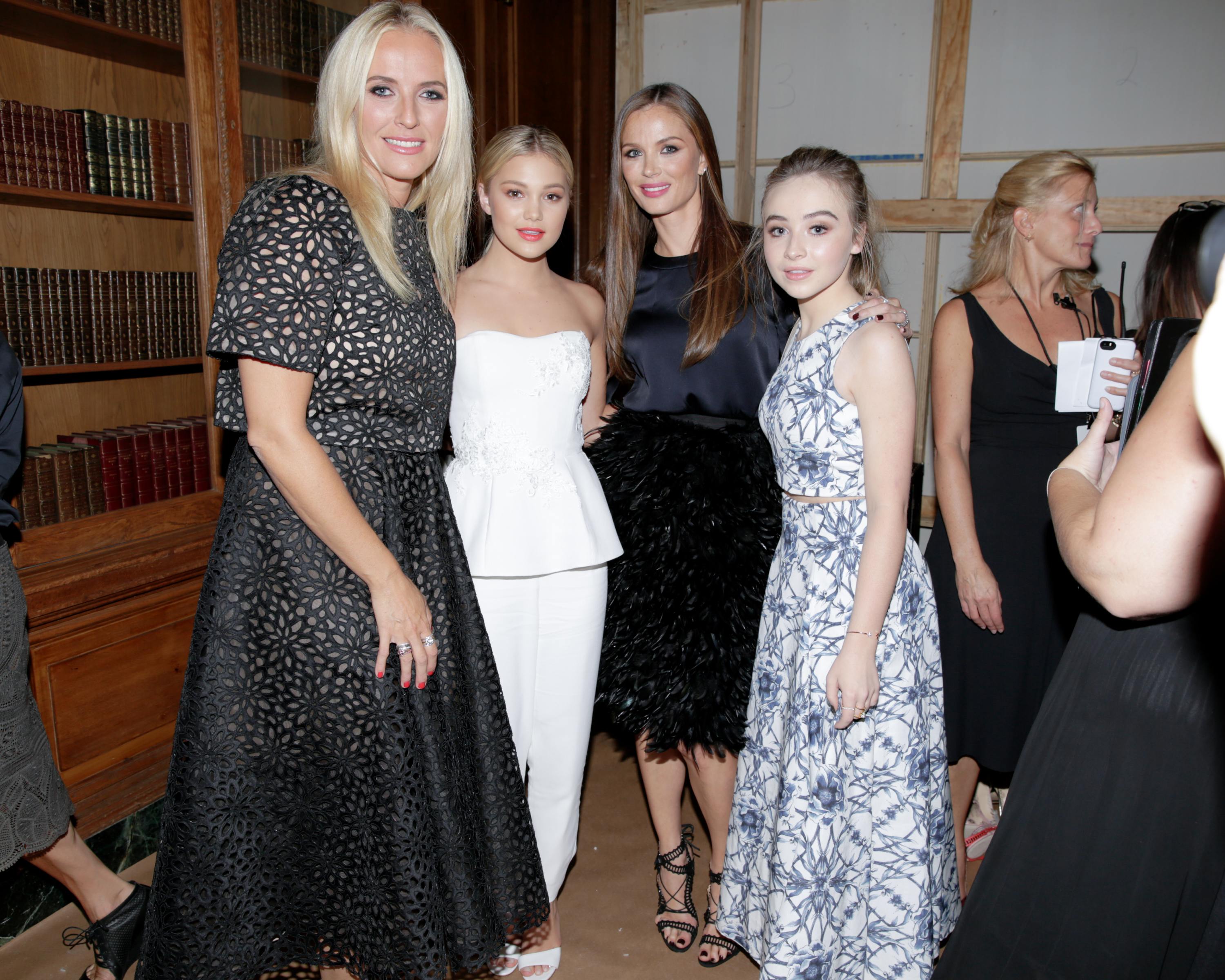 15nyfw-marchesa_039.jpg 15nyfw-marchesa_039.jpg