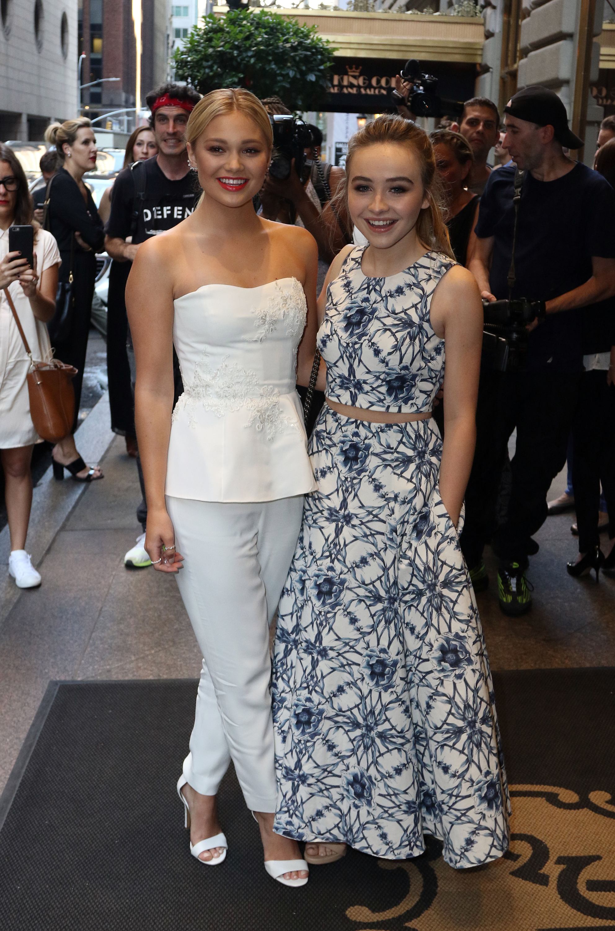 15nyfw-marchesa_042.jpg 15nyfw-marchesa_042.jpg