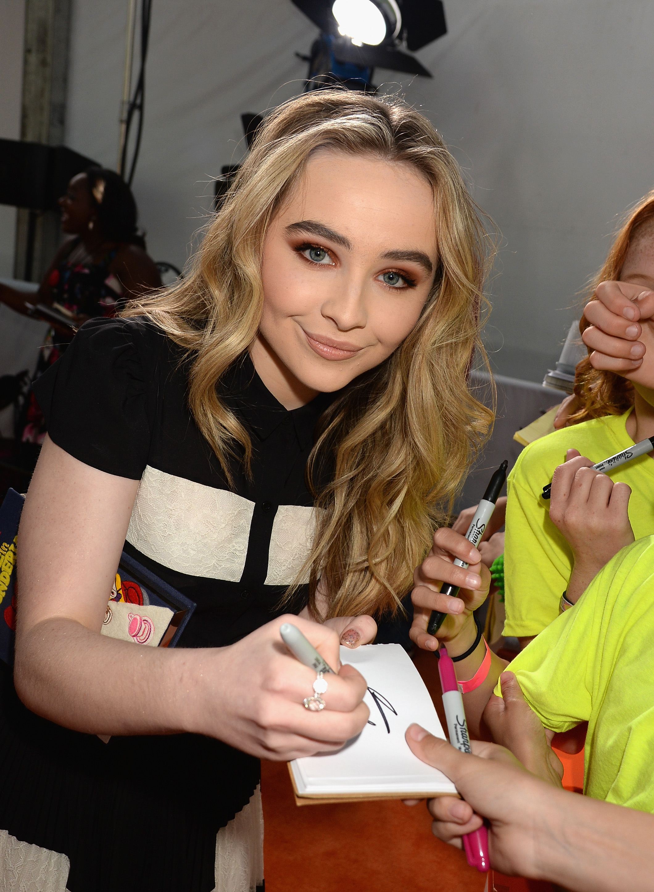 16kcas_153.jpg 16kcas_153.jpg