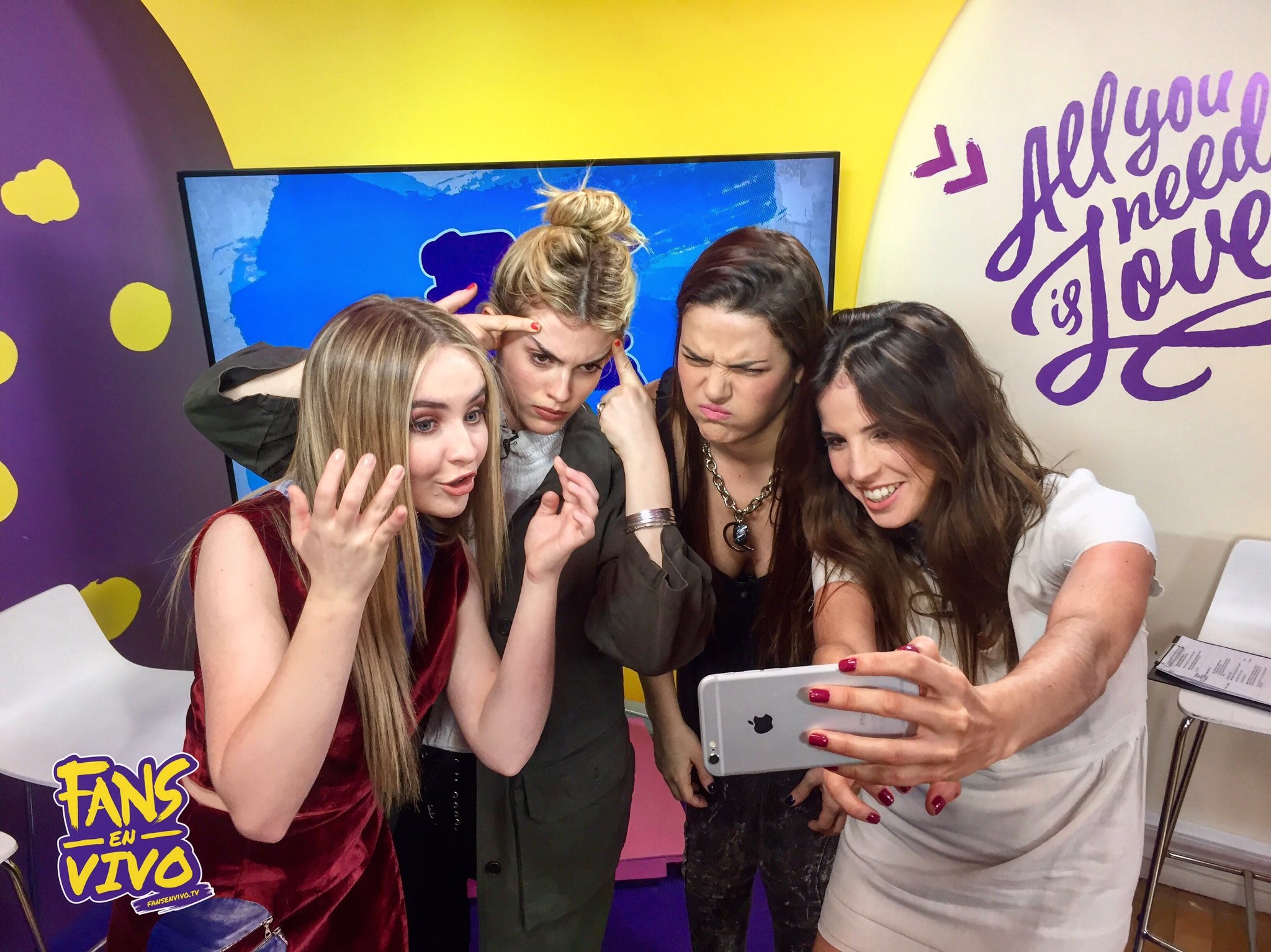 fanslive_005.jpg fanslive_005.jpg