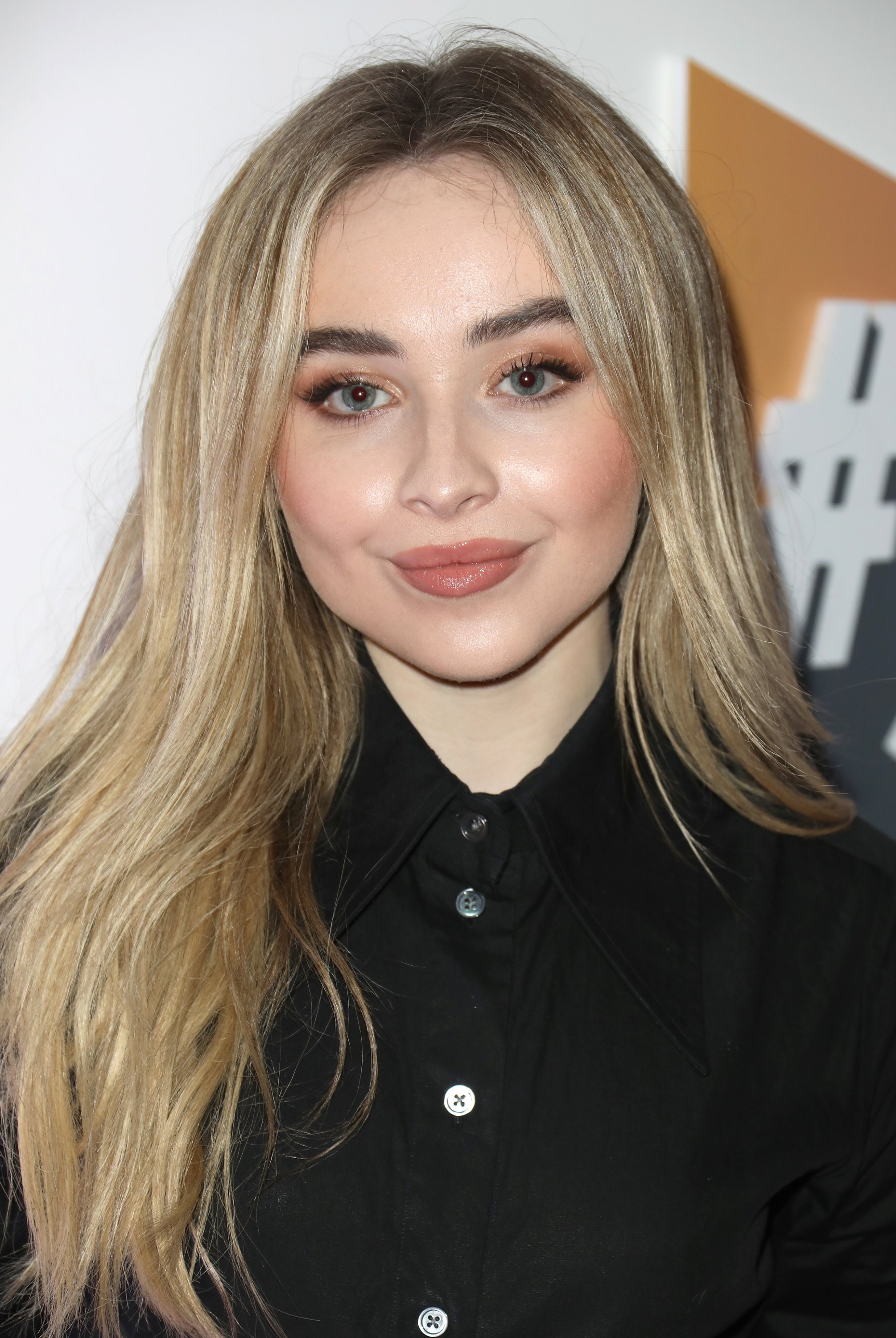 girlsup-carpet_003.jpg girlsup-carpet_003.jpg