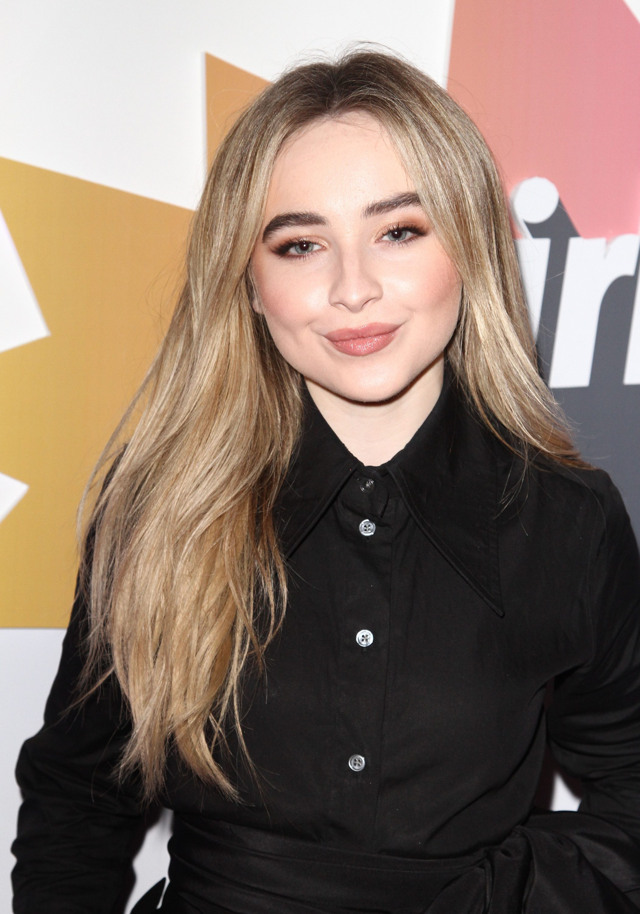 girlsup-carpet_007.jpg girlsup-carpet_007.jpg