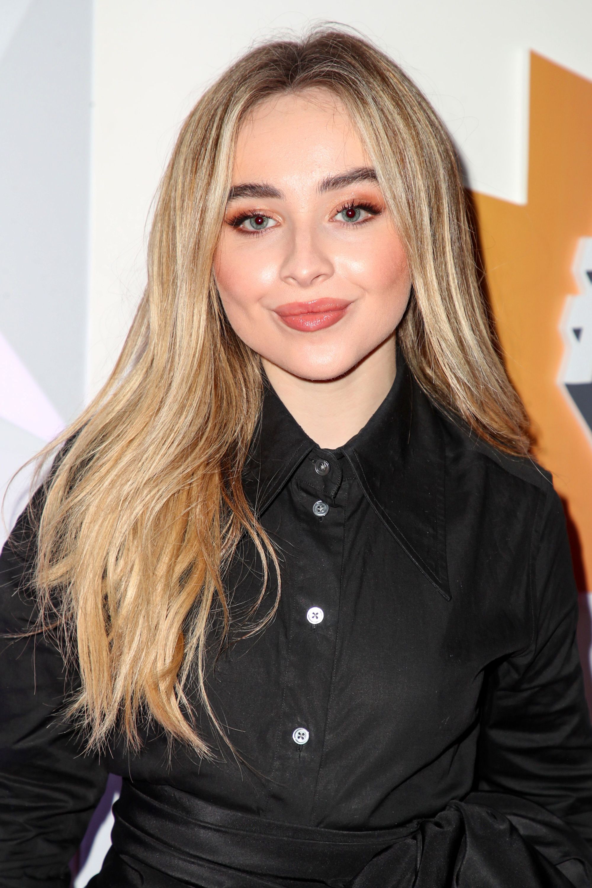 girlsup-carpet_011.jpg girlsup-carpet_011.jpg