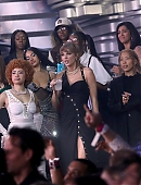 23vmas-04-audience_018.jpg