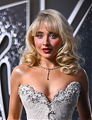 24-vmas-carpet_026.jpg