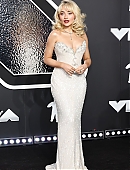 24-vmas-carpet_149.jpg