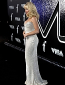 24-vmas-carpet_162.jpg