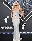 Filename=24-vmas-carpet_179.jpg
Filesize=486KiB
Dimensions=2193x3000
Date added=Sep 12, 2024 24-vmas-carpet_179.jpg