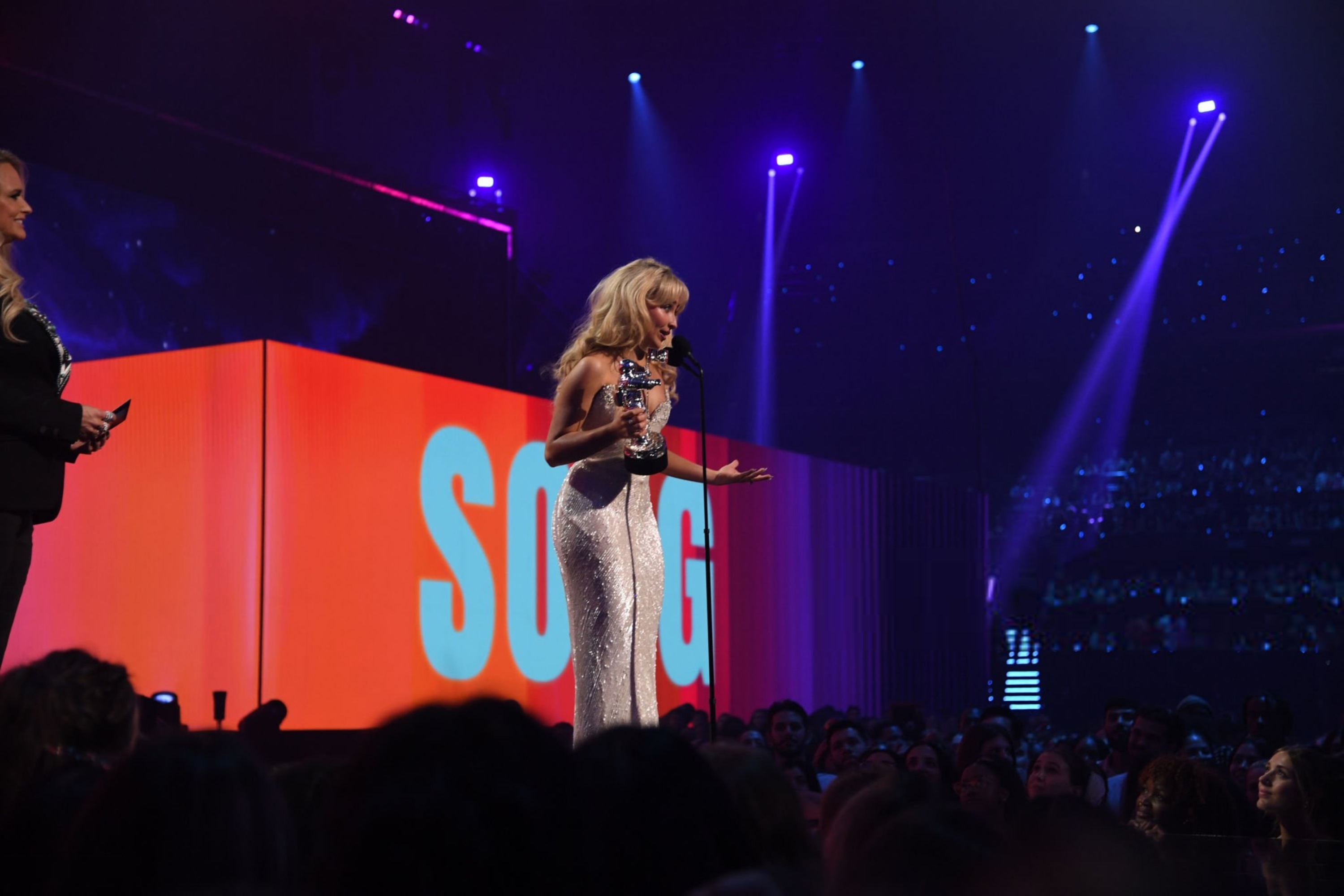 02-24vmas-show_047.jpg 02-24vmas-show_047.jpg