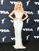 24-vmas-press_090.jpg