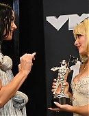 24-vmas-press_104.jpg