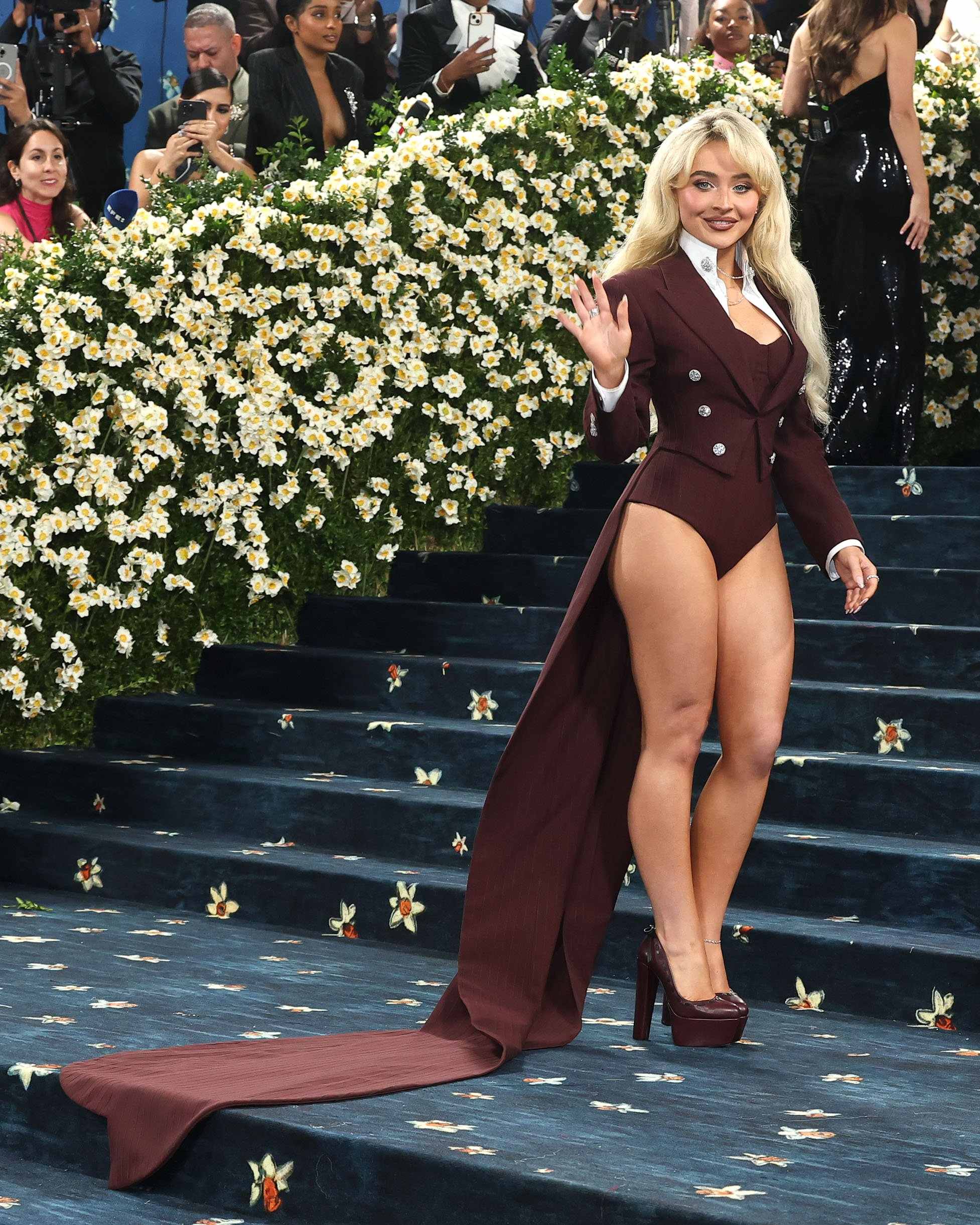25-metgala-carpet_287.jpg