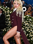 25-metgala-carpet_082.jpg