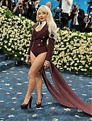 25-metgala-carpet_106.jpg