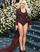 25-metgala-carpet_108.jpg