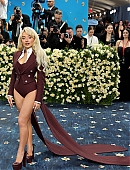 25-metgala-carpet_112.jpg