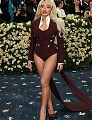 25-metgala-carpet_122.jpg