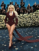 Filename=25-metgala-carpet_154.jpg
Filesize=457KiB
Dimensions=2048x1414
Date added=May 06, 2025 25-metgala-carpet_154.jpg