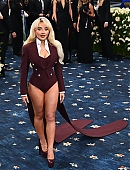 Filename=25-metgala-carpet_165.jpg
Filesize=498KiB
Dimensions=2000x3000
Date added=May 06, 2025 25-metgala-carpet_165.jpg