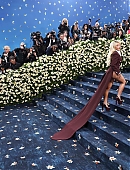 Filename=25-metgala-carpet_245.jpg
Filesize=498KiB
Dimensions=3000x2001
Date added=May 06, 2025 25-metgala-carpet_245.jpg