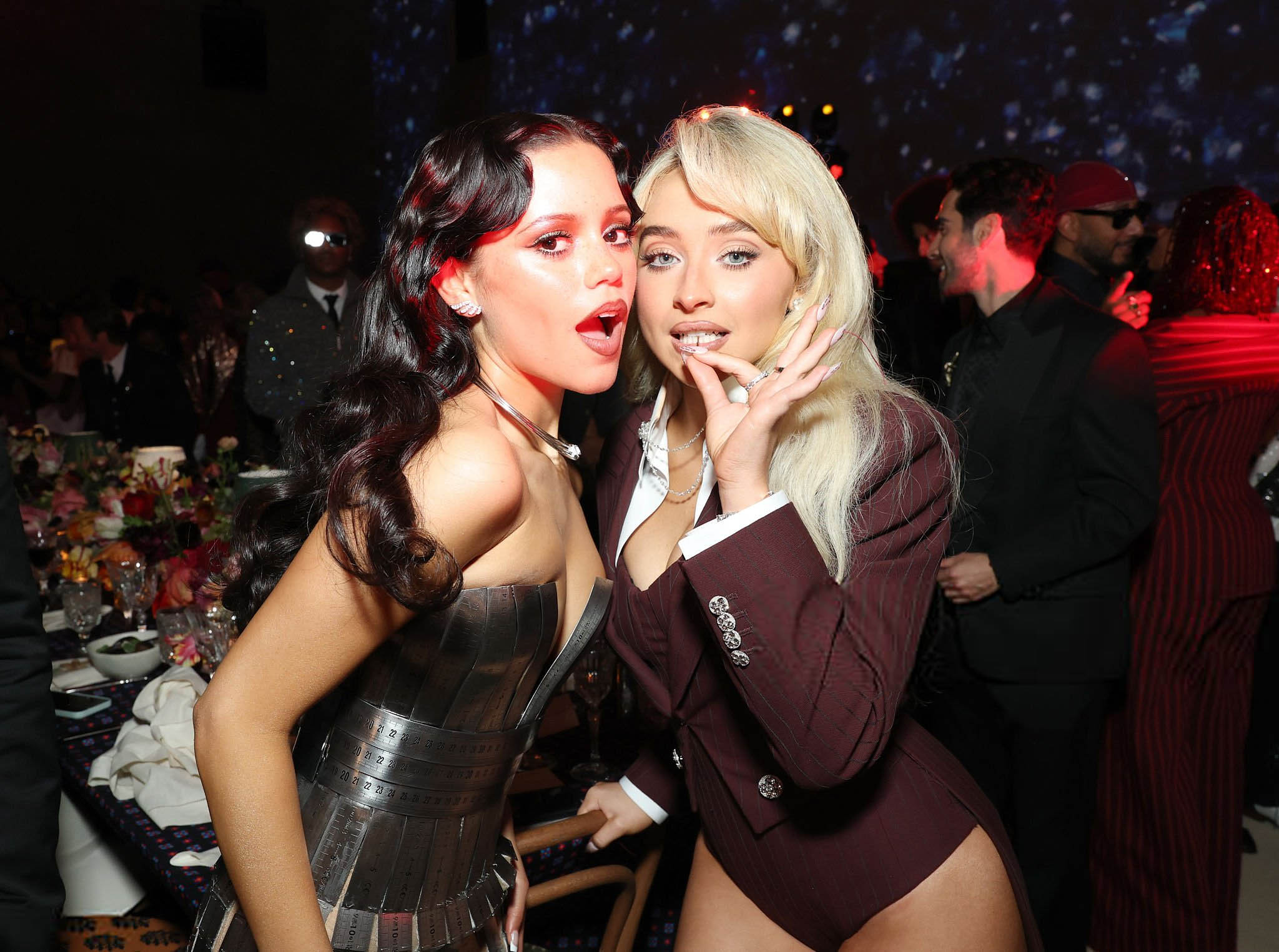 25-metgala-inside_002.jpg 25-metgala-inside_002.jpg