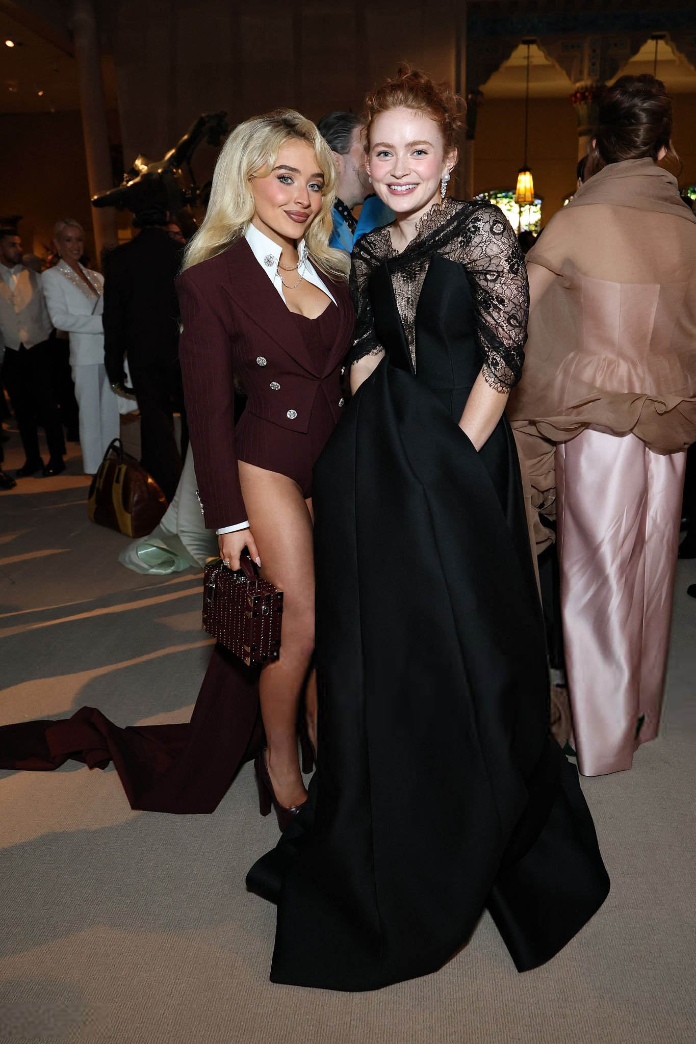 25-metgala-inside_006.jpg 25-metgala-inside_006.jpg