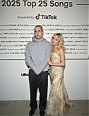 Filename=variety-hitmakers25-carpet_013.jpg
Filesize=490KiB
Dimensions=1415x2048
Date added=Dec 07, 2025 variety-hitmakers25-carpet_013.jpg