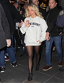 Filename=outside-latenight-sm25_091.jpg
Filesize=492KiB
Dimensions=2000x3000
Date added=Dec 09, 2025 outside-latenight-sm25_091.jpg