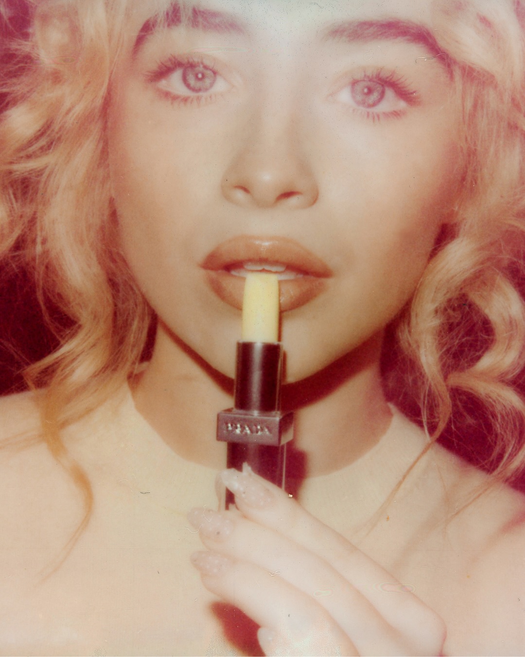 prada-lipstick-ps_004.jpg prada-lipstick-ps_004.jpg