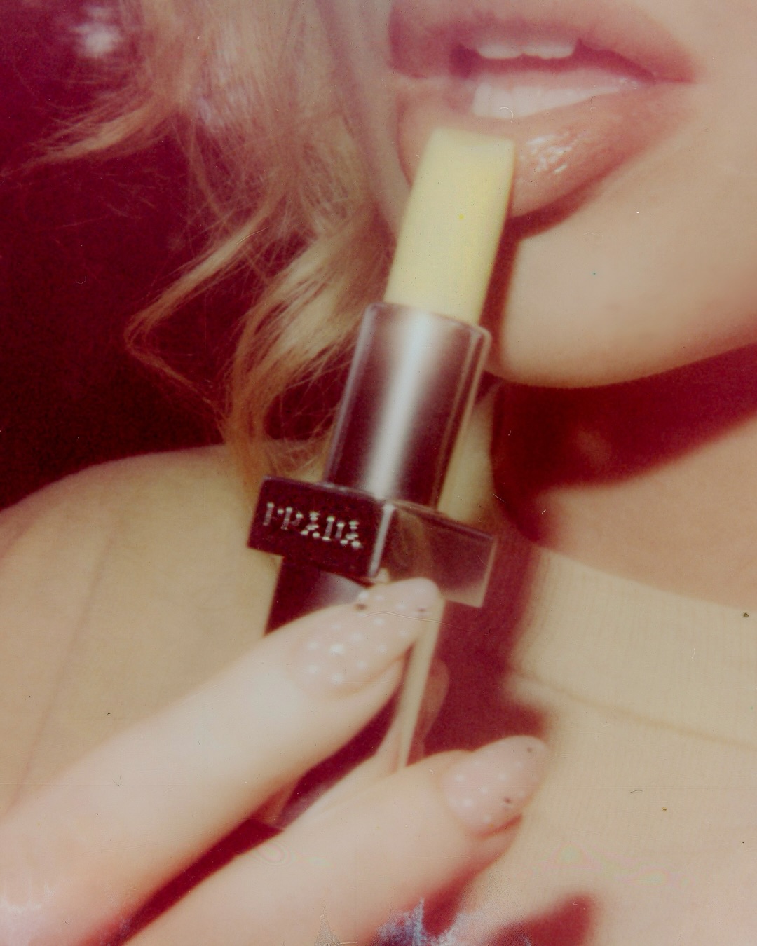 prada-lipstick-ps_005.jpg prada-lipstick-ps_005.jpg