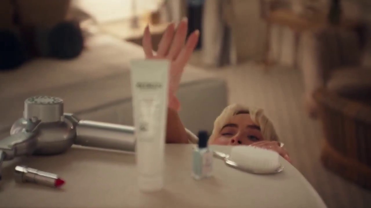redken-leave-in-camp-vid_012.jpg