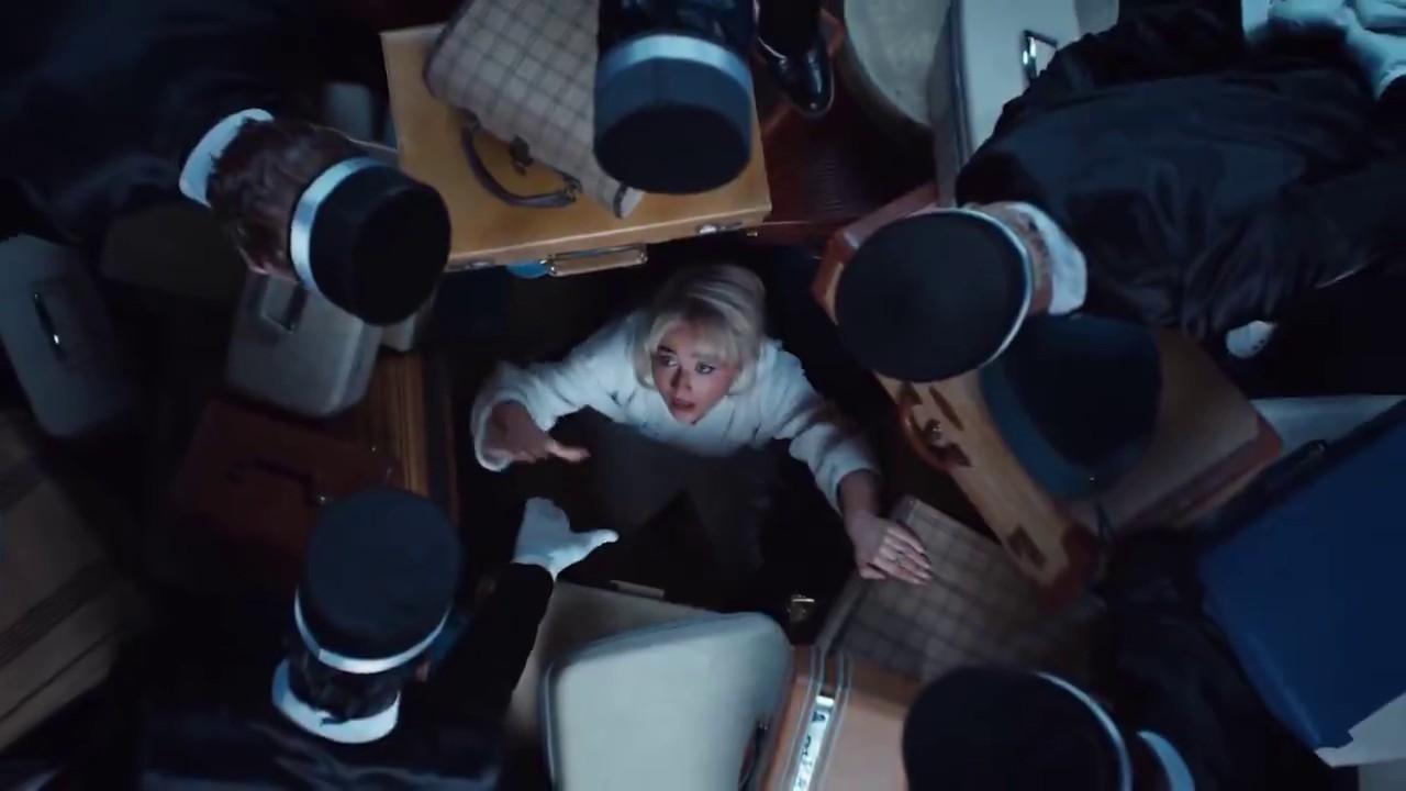 redken-leave-in-camp-vid_016.jpg redken-leave-in-camp-vid_016.jpg