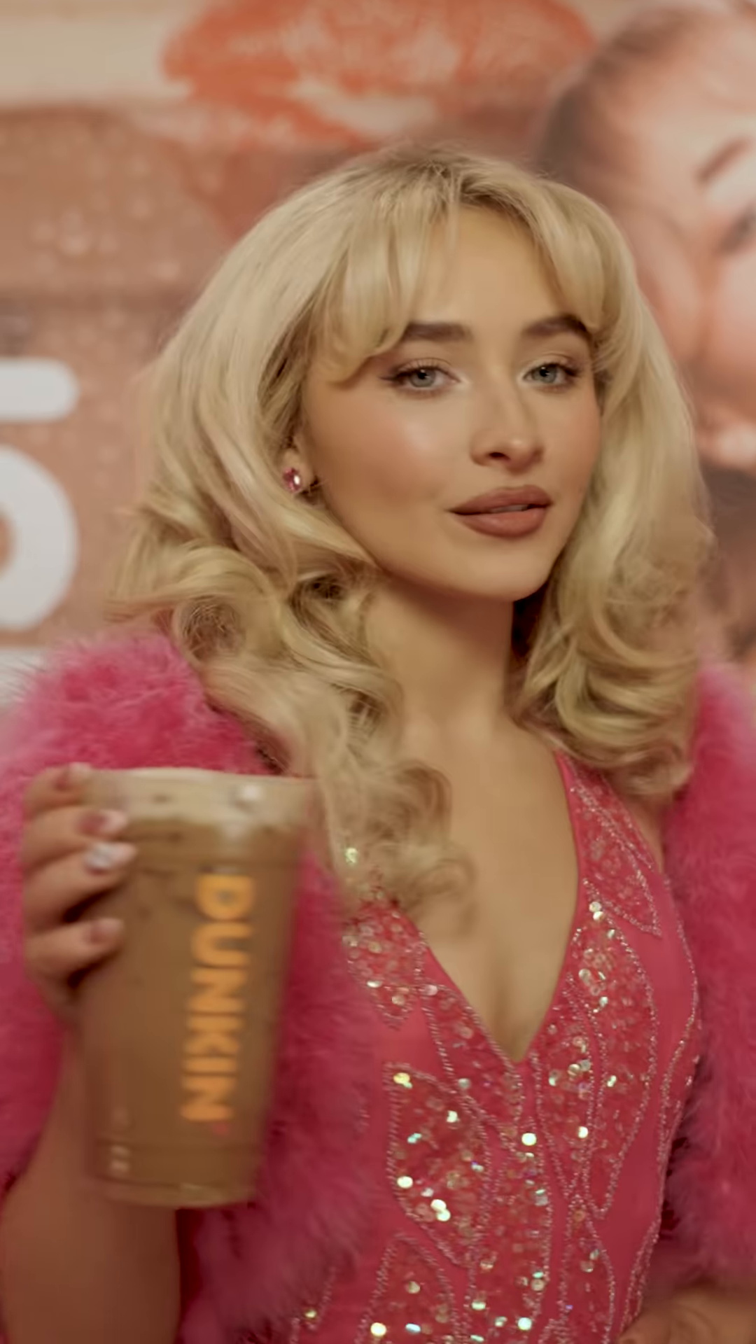 dunkin-ess-about-time-caps_001.jpg dunkin-ess-about-time-caps_001.jpg