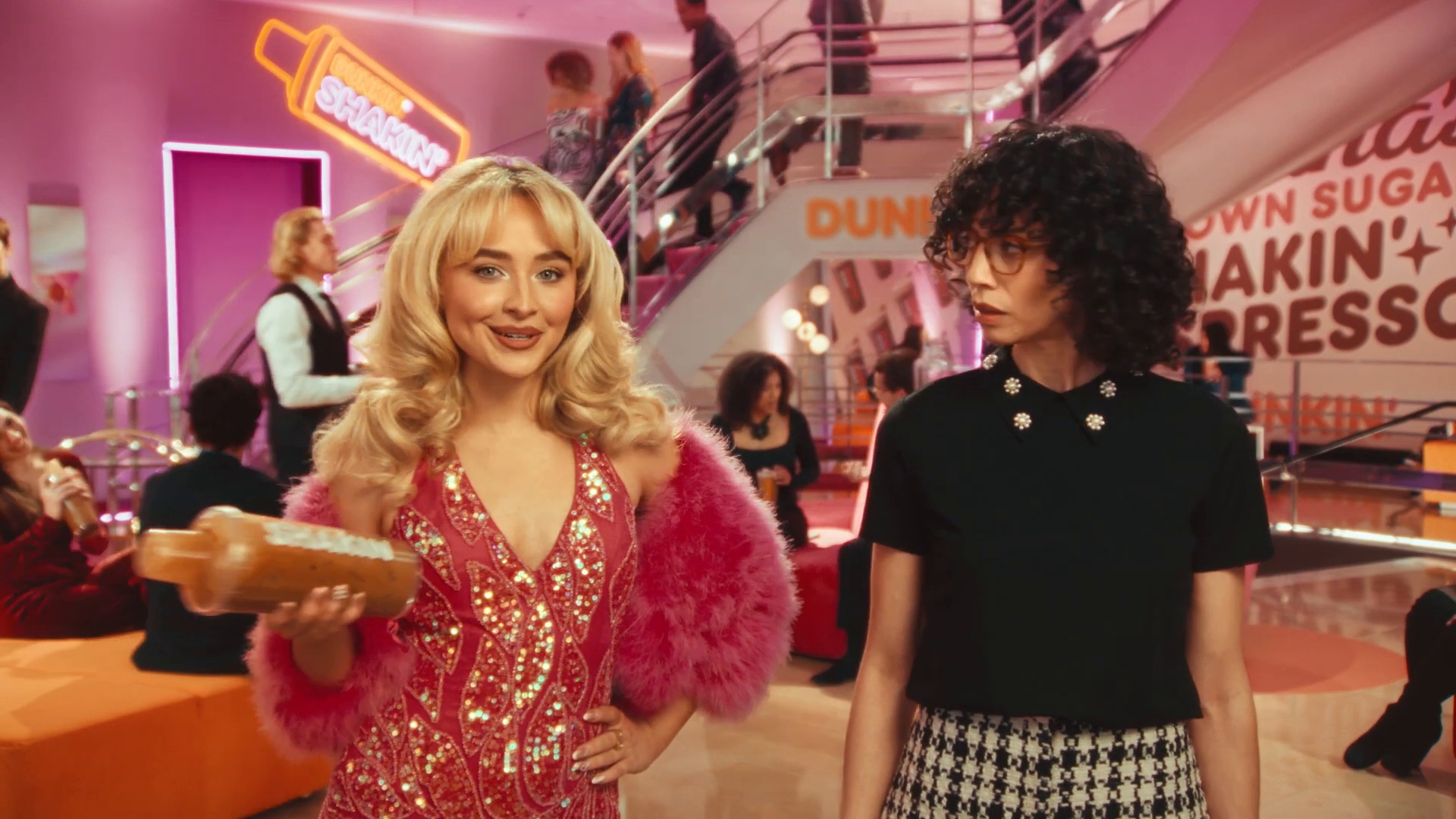 sc-dunkin-vid-caps_002.jpg sc-dunkin-vid-caps_002.jpg