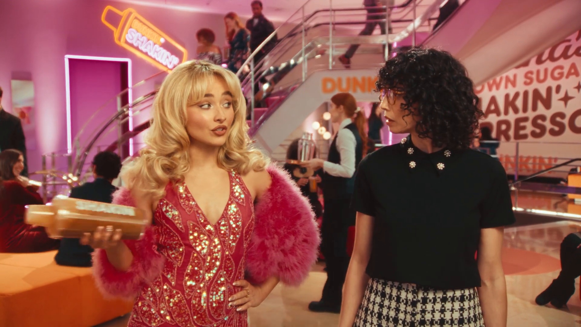 sc-dunkin-vid-caps_004.jpg sc-dunkin-vid-caps_004.jpg