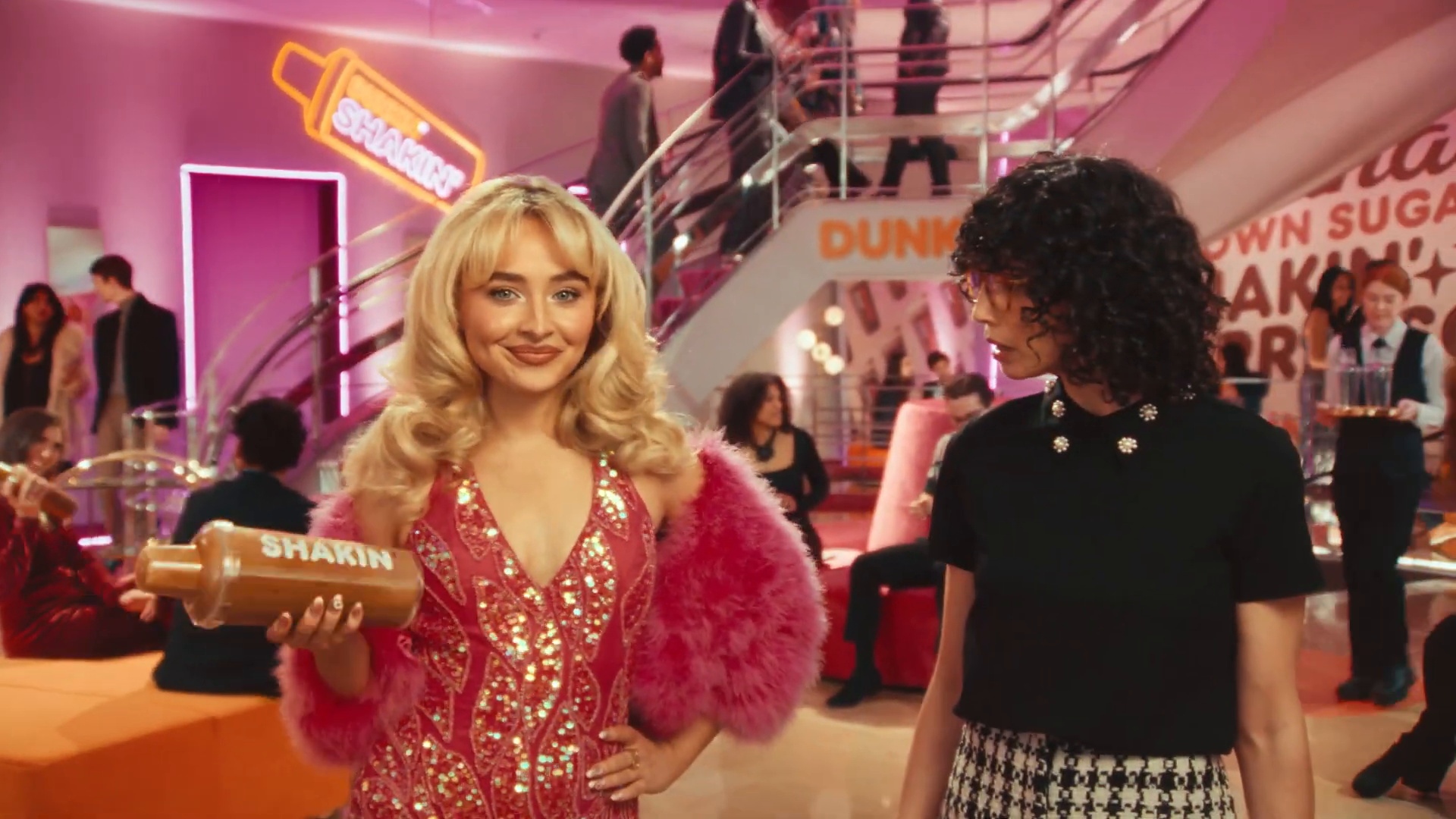 sc-dunkin-vid-caps_010.jpg sc-dunkin-vid-caps_010.jpg