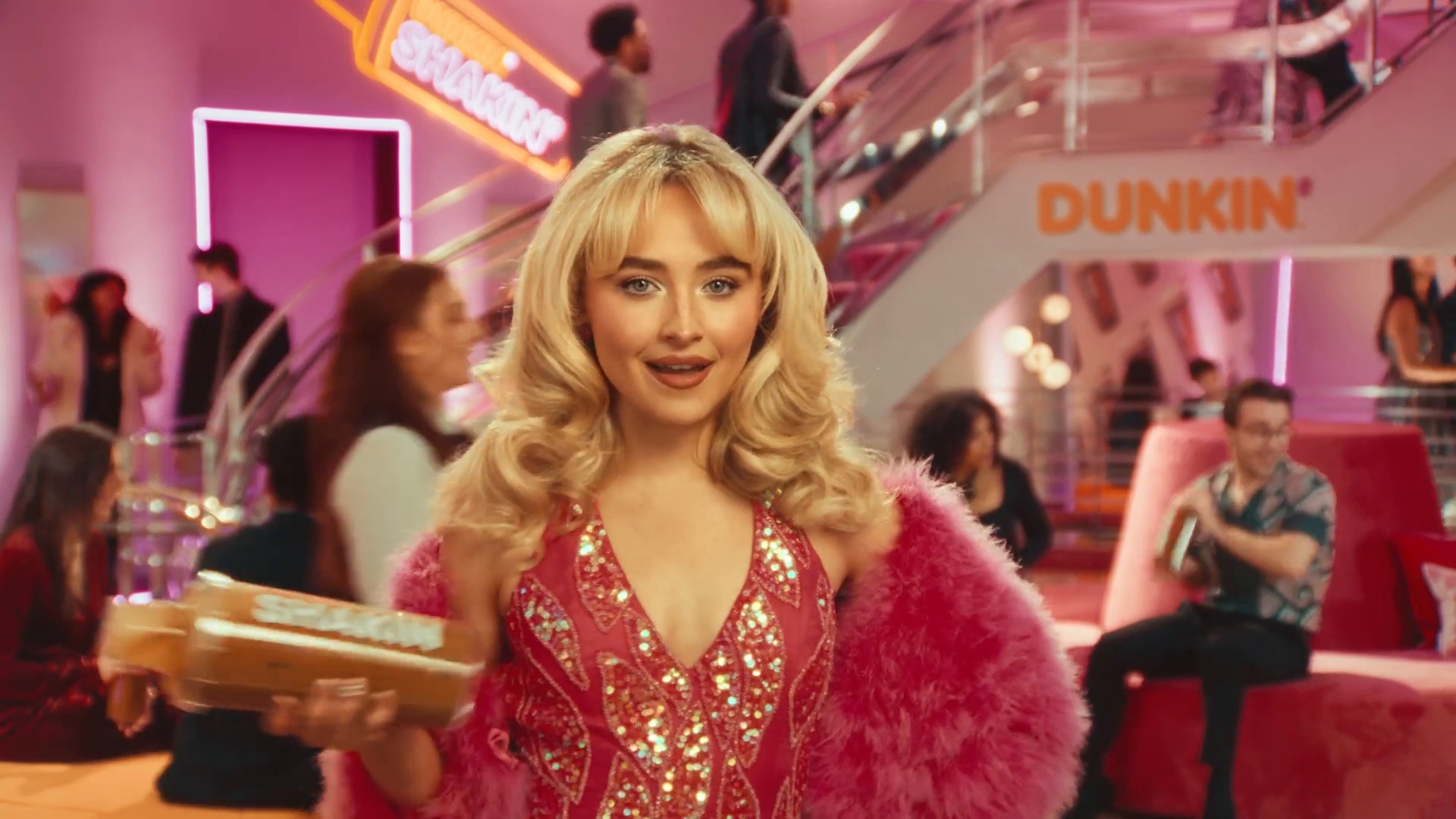 sc-dunkin-vid-caps_012.jpg sc-dunkin-vid-caps_012.jpg