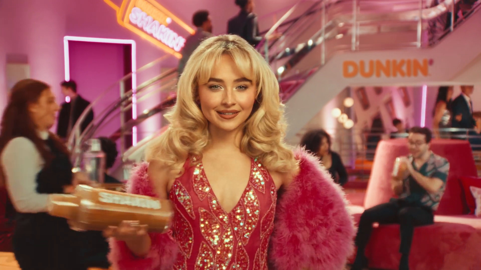 sc-dunkin-vid-caps_014.jpg sc-dunkin-vid-caps_014.jpg