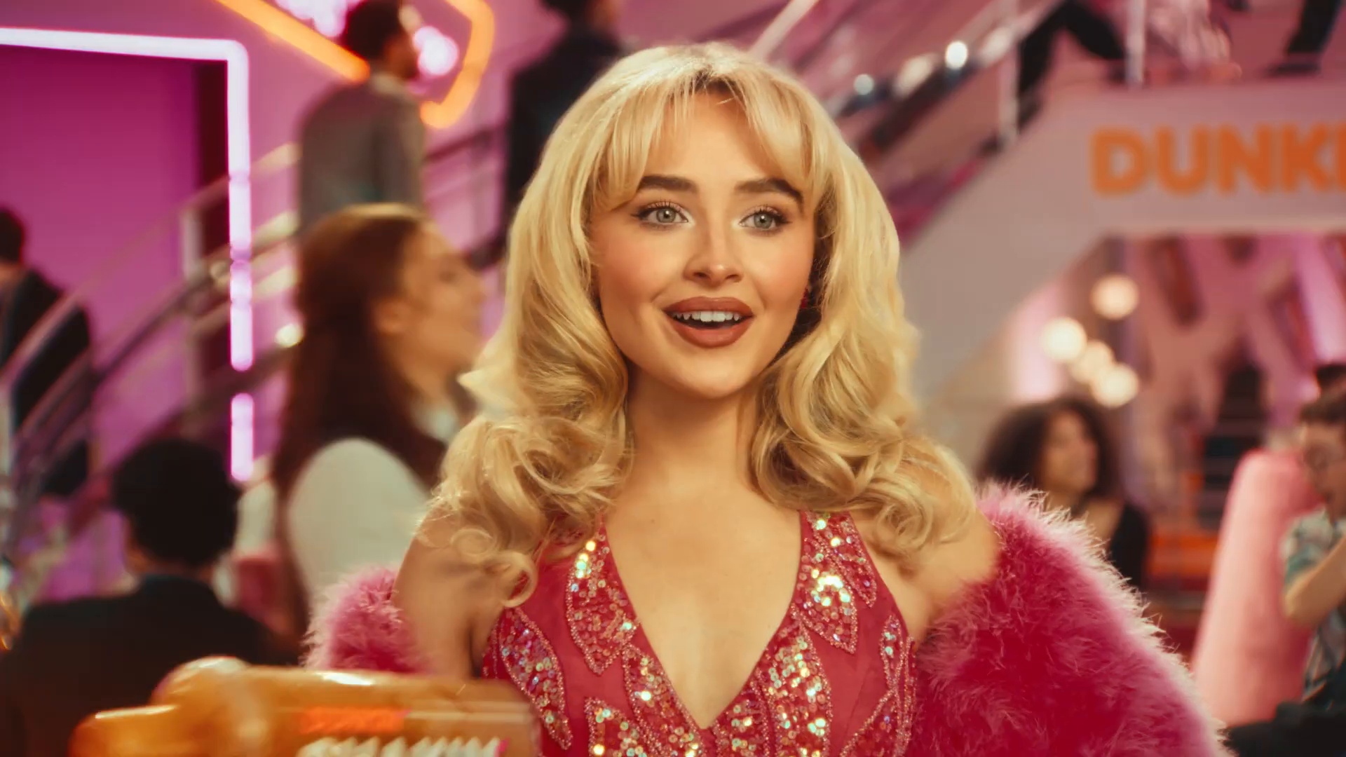 sc-dunkin-vid-caps_021.jpg sc-dunkin-vid-caps_021.jpg