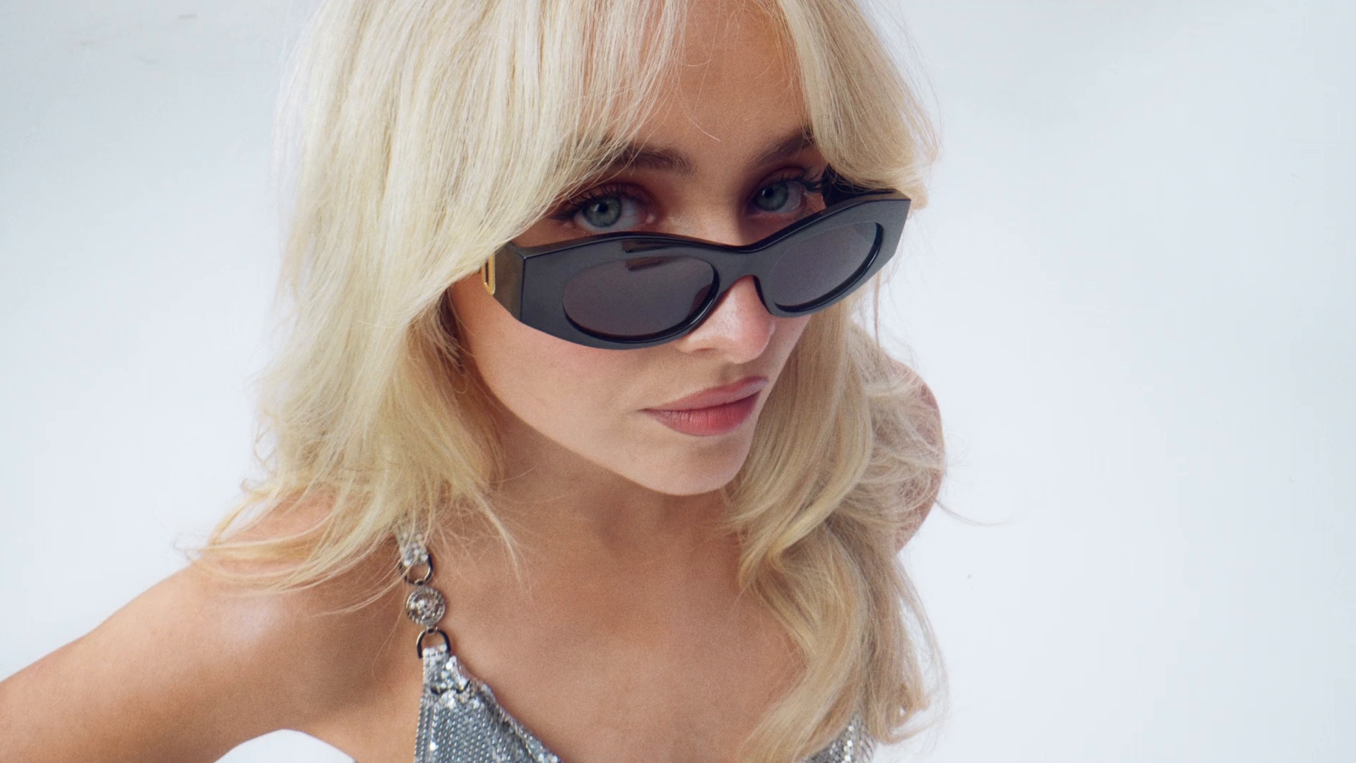 versace-biggie-cat-sunnies-video_003.jpg versace-biggie-cat-sunnies-video_003.jpg