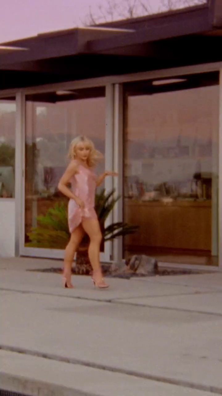 versace-lavacaza-promo-vid_015.jpg versace-lavacaza-promo-vid_015.jpg