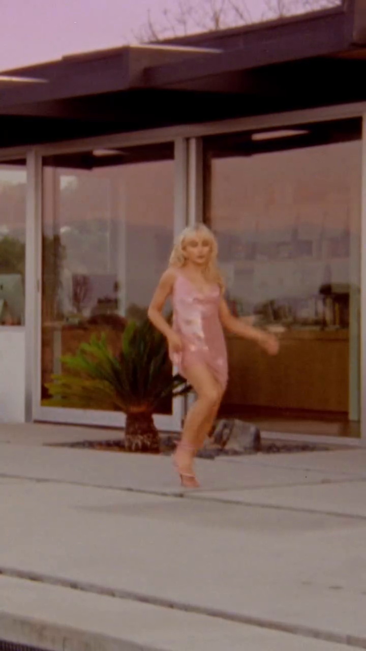 versace-lavacaza-promo-vid_019.jpg versace-lavacaza-promo-vid_019.jpg