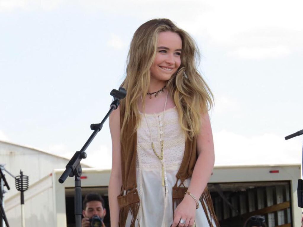 15-ball-fest-perf_001.jpg 15-ball-fest-perf_001.jpg