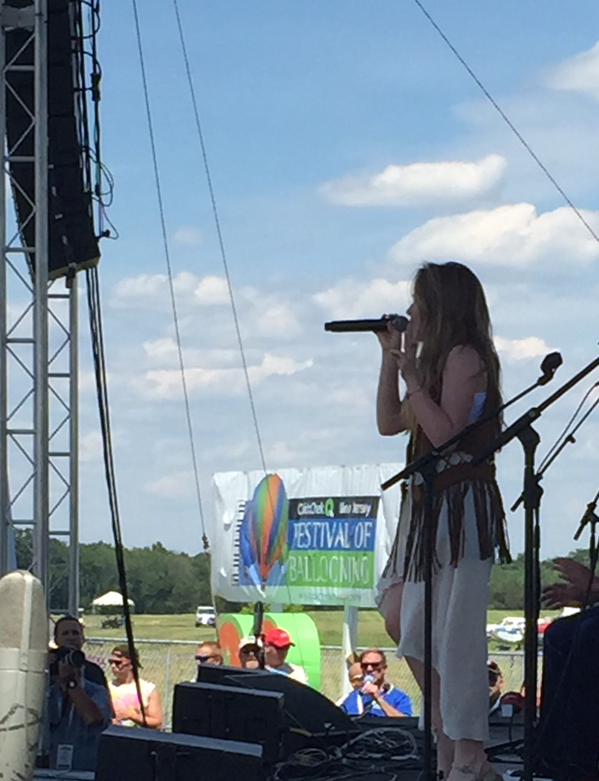 15-ball-fest-perf_009.jpg 15-ball-fest-perf_009.jpg