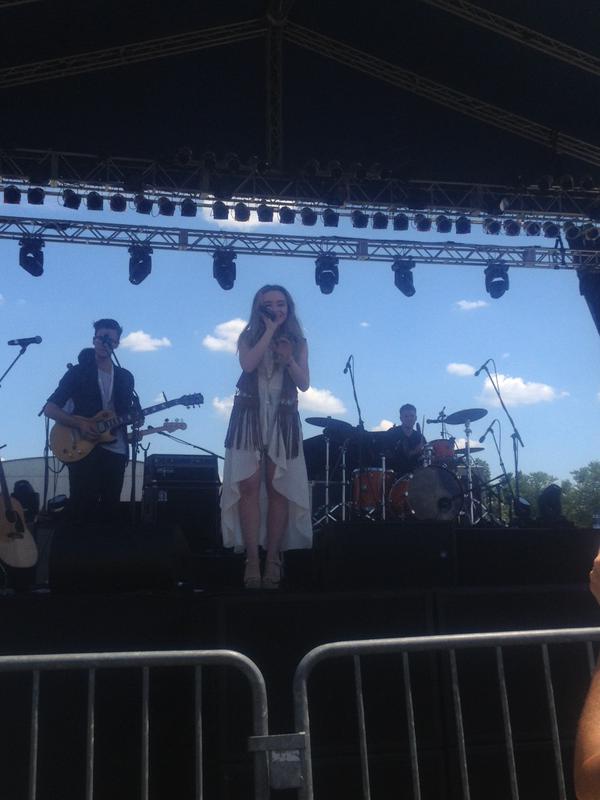 15-ball-fest-perf_010.jpg 15-ball-fest-perf_010.jpg