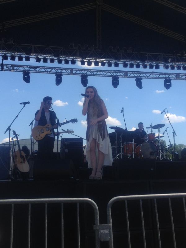 15-ball-fest-perf_012.jpg 15-ball-fest-perf_012.jpg