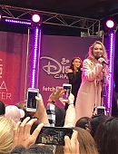 dc-fanfest-aus-perf_046.jpg