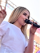 18-wangotango-vill-perf_004.jpg